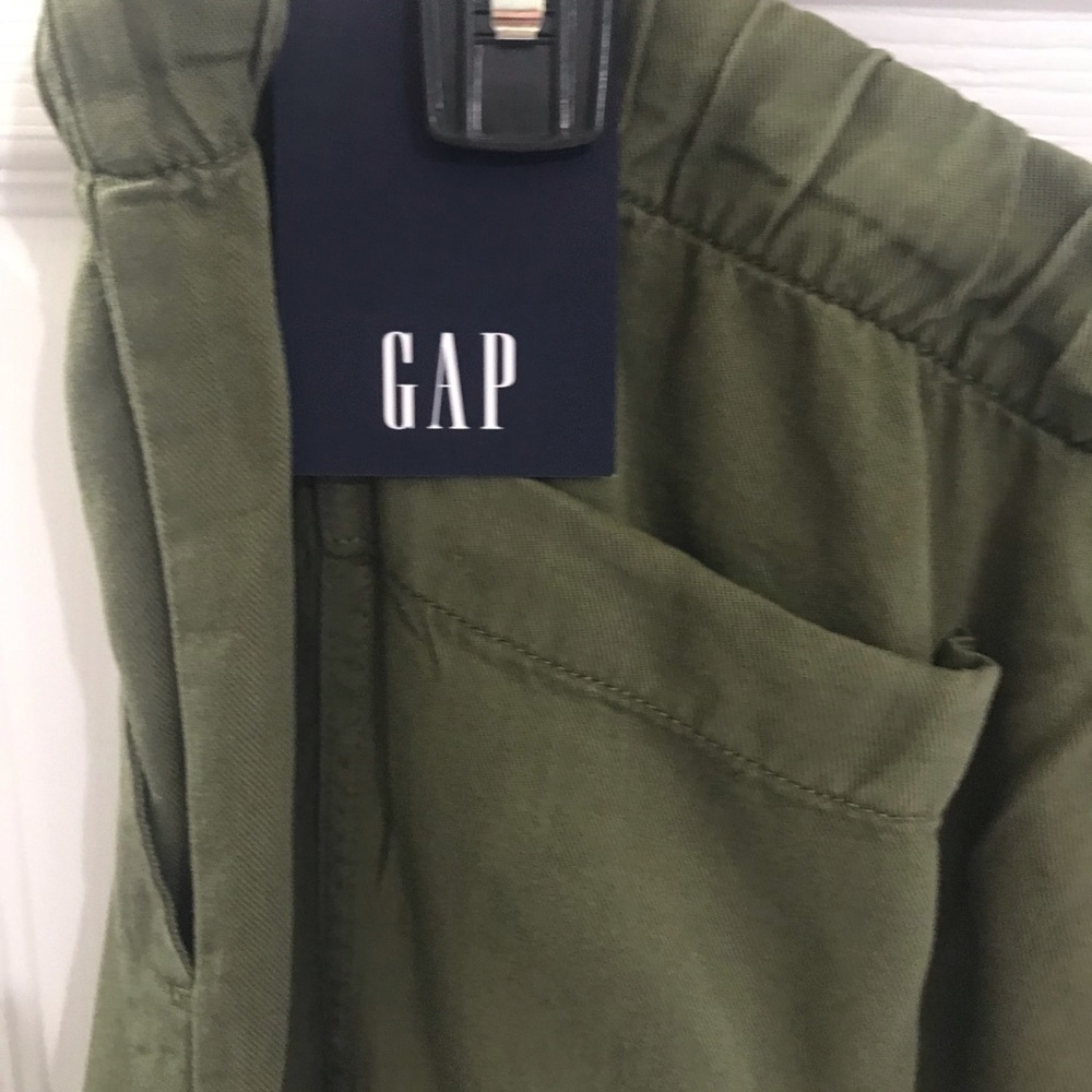 Gap Drawstring Shorts - Picture 2 of 5